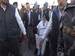 
      
      Sukhbir Badal arrives at Anandpur Sahib Gurdwara
      
      