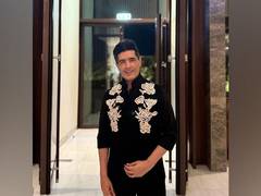 
      
      Kareena Kapoor Khan, Kajol and others wishes Manish Malhotra on h
      
      