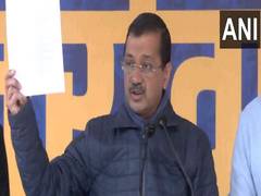 
      
      Arvind Kejriwal accuses BJP of ‘trying to cut votes’ from voter l
      
      