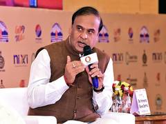 
      
      CM invites Sonowal, Sitharaman to Advantage Assam Summit 2.0
      
      