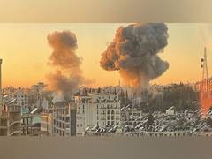 
      
      Syrian govt forces withdraw as rebels advance towards Damascus
      
      