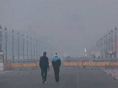 
      
      Delhi's air quality remains 'poor' at 231
      
      