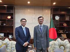 
      
      Foreign Secretary Vikram Misri meets Bangladesh's Foreign Advisor
      
      