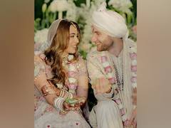 
      
      Aaliyah Kashyap ties the knot with Shane Gregoire
      
      