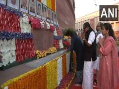 
      
      Priyanka Gandhi pays tribute to victims of 2001 Parliament attack
      
      