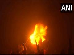 
      
      Maha Deepam lit atop Annamalaiyar Hills
      
      
