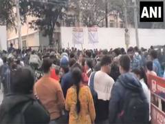 
      
       Bihar: BPSC candidates hold protest in Patna, alleges irregulari
      
      