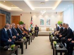 
      
      King of Jordan receives Abdullah bin Zayed, participants in Aqaba
      
      