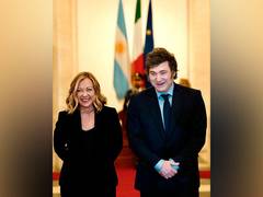 
      
      Italy grants citizenship to Argentine President
      
      