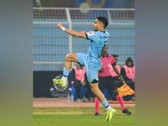 
      
      ISL 2024-25: Mumbai City FC defeat Mohammedan SC 1-0
      
      