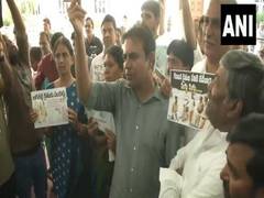 
      
      Telangana: KTR demands release of farmers arrested in Lagcherla
      
      