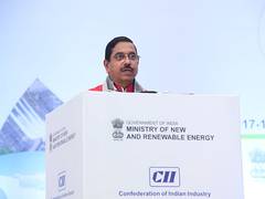 
      
      Govt to collaborate with industry towards 500 GW renewable energy
      
      