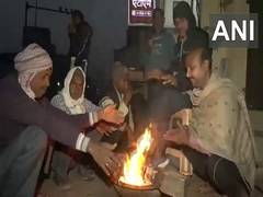 
      
      Cold wave sweeps Uttar Pradesh, temperatures plunges
      
      