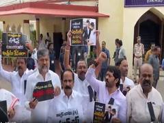 
      
      BRS MLCs protest against FIR filed over KT Rama Rao 
      
      