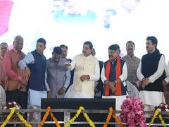 
      
      MP CM performs bhoomi pujan of development works in Indore
      
      