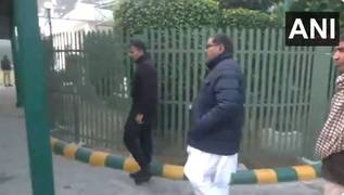 
      
      Abhay Chautala arrives at Teja Khera for final respects to father
      
      