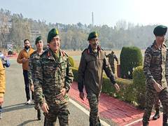 
      
      Lt Gen Navin Sachdeva visits Rajouri
      
      