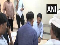 
      
      Goa CM Pramod Sawant holds 'janta darbar' to redress grievances 
      
      
