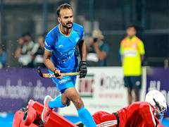 
      
      HIL will take Indian Hockey to top, help us stay there: Lalit
      
      