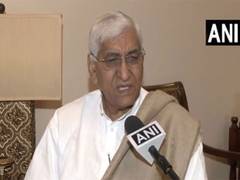 
      
      Congress leader TS Singh pays tribute to Atal Bihari Vajpayee
      
      