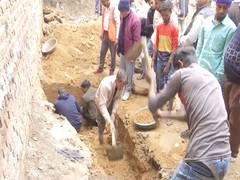
      
      UP: Laxmanganj stepwell excavation enters day 8
      
      