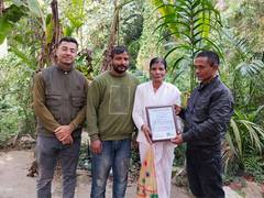 
      
      Aaranyak’s vulture conservation outreach commends community membe
      
      