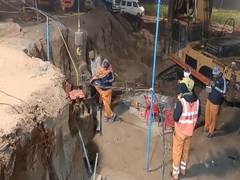 
      
      Rajasthan: Efforts still underway to rescue 3-year-old child
      
      