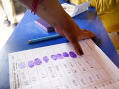 
      
      Pakistani Hindus who gained Indian citizenship apply for voter ID
      
      