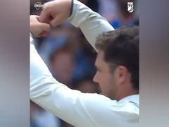 
      
      Navjot Singh Sidhu condemns Travis Head's celebration
      
      
