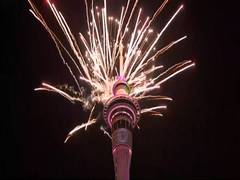 
      
      New Zealand welcomes New Year with fireworks
      
      