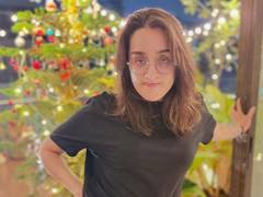 
      
      Shraddha Kapoor shares goofy pictures, ready to welcome New Year
      
      