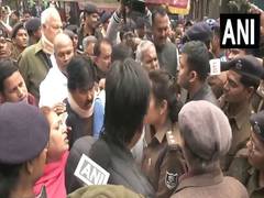 
      
      Police halt  march to Raj Bhavan over BPSC issue
      
      