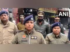
      
      5 family members found dead in Agra hotel
      
      