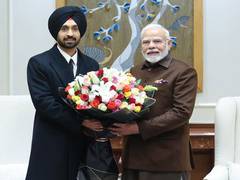 
      
      PM Narendra Modi met Singer Diljit Dosanjh
      
      