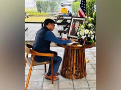 
      
      Foreign Secy Misri pays respect to ex-US President Jimmy Carter
      
      