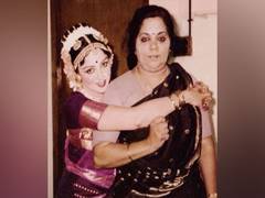 
      
      Hema Malini pays tribute to her mother
      
      