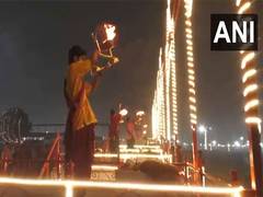 
      
      Prayagraj: Priests perform Ganga Aarti at Sangam Ghat with chants
      
      