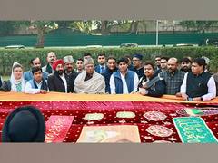
      
      Kharge sends chadar Ajmer Shrine, stresses unity
      
      