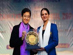 
      
      Delhi Government felicitates Chess Olympiad gold medalist Tania
      
      