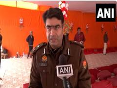 
      
      Prayagraj Police Commissioner visits akharas
      
      