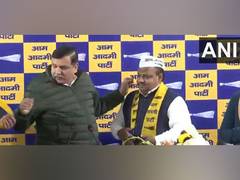 
      
      Former BSP leader Madan Mohan and wife join AAP  
      
      
