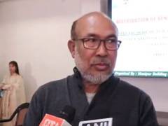 
      
      Manipur CM distributes financial aid to displaced families
      
      