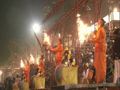 
      
      Evening aarti was performed at Saryu Ghat in Ayodhya
      
      