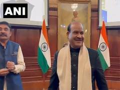 
      
      Lok Sabha Speaker attends reception at India House
      
      