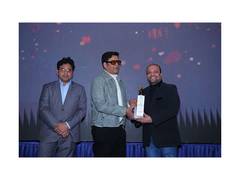 
      
      Perfect 32 Dental Care World Wins Best Dental Clinic Award 
      
      
