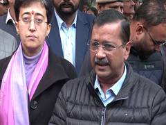 
      
      AAP delegation meets Election Commission, raises concerns
      
      