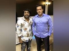 
      
      Salman Khan Loved Sonu Sood’s Film Fateh’s Trending Song 