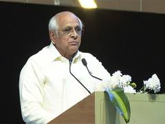 
      
      Gujarat: CM Patel approves Rs 30.50 Cr for seven roads in Bhuj
      
      