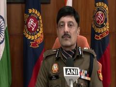 
      
      Affecting classes and students: Delhi Special CP on bomb threats
      
      