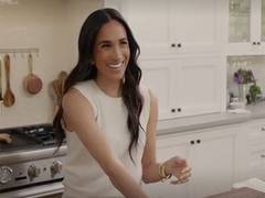 
      
      La fires: Meghan Markle postpones premiere of her Netflix show 
      
      